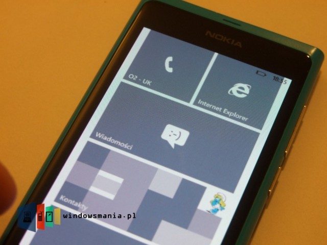Ecran accueil gris Windows Phone 7.8 sur Nokia Lumia 800