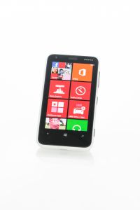 Nokia-Lumia-620-6-