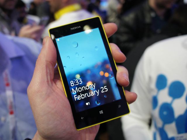 Nokia-Lumia-520-1-2