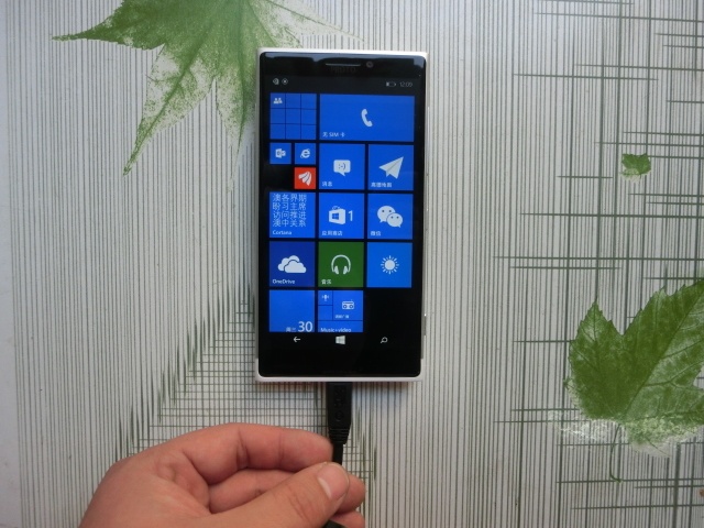 Nokia-Lumia-1030-leak-WindowsBlogItalia-4