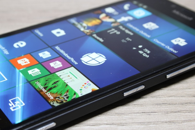 Microsoft-Lumia-950-16-