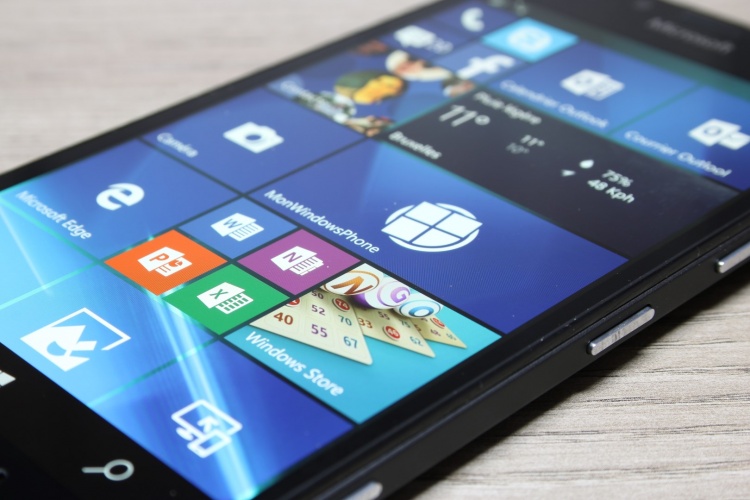 Microsoft-Lumia-950-17-