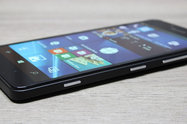 Microsoft-Lumia-950-19-
