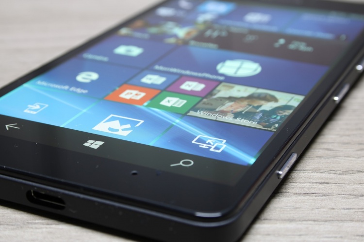 Microsoft-Lumia-950-21-